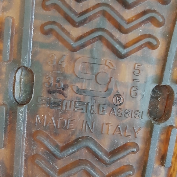 Sensi & C Assisi flip flops - Picture 3 of 3